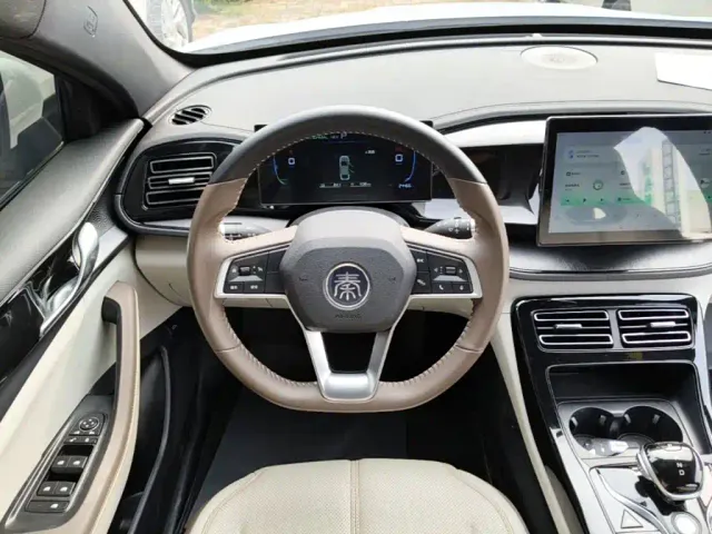 BYD Qin PLUS — Фото автомобиля 10