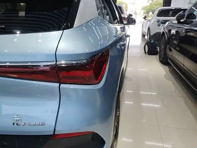BYD Yuan PLUS — Фото автомобиля 7