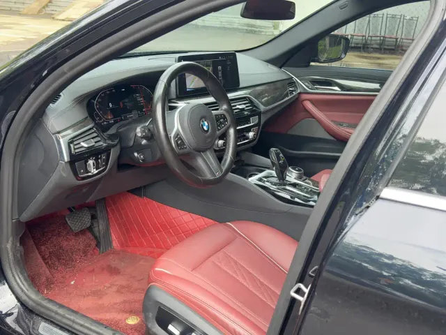 BMW 5 Series — Фото автомобиля 5