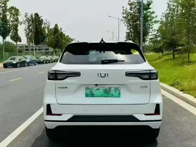 Changan Qiyuan Q05 — Фото автомобиля 8