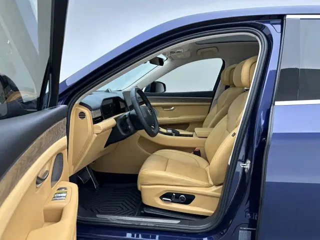 Aito M5 — Фото автомобиля 9