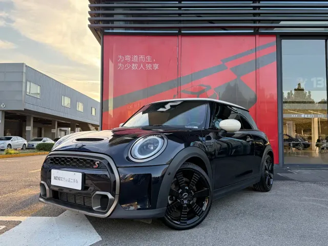 MINI Hatch — Фото автомобиля 3