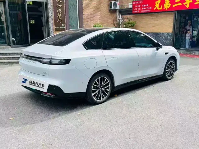Leapmotor B01 — Фото автомобиля 5