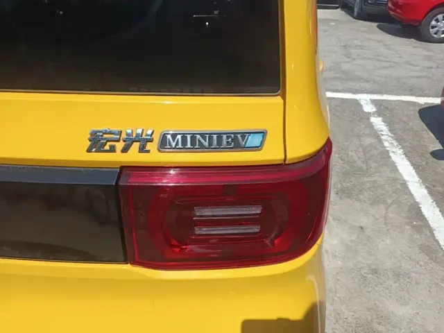 Wuling Hongguang Mini EV — Фото автомобиля 7