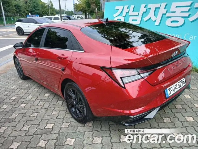 Hyundai AVANTE Inspiration — Фото автомобиля 4