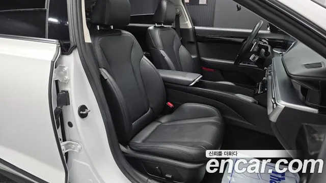 Hyundai Grandeur GN7 — Фото автомобиля 16