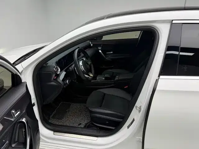 Mercedes-Benz A-Class — Фото автомобиля 14