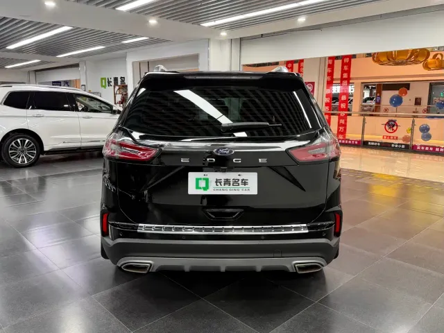 Ford Edge — Фото автомобиля 5