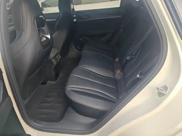 BYD Seal 06 — Фото автомобиля 16