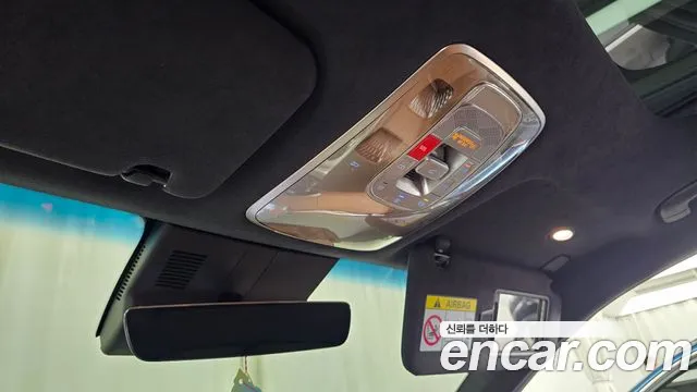Genesis GV70 2.5T Бензин 2WD — Фото автомобиля 28