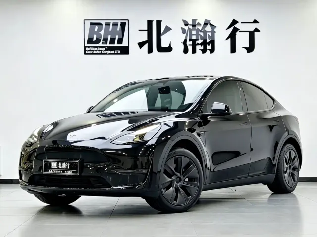 Фотография автомобиля — Tesla Model Y