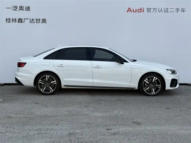 Audi Audi A4L 2022 40 TFSI Luxury Dynamic — Фото автомобиля 3
