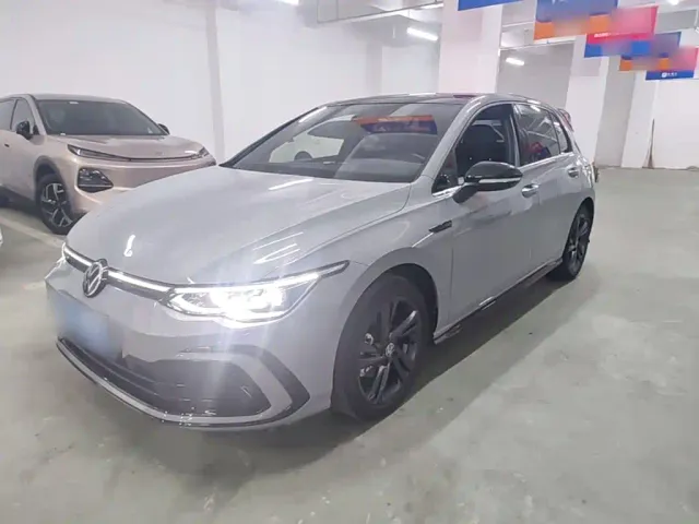 Фотография автомобиля — Volkswagen Golf