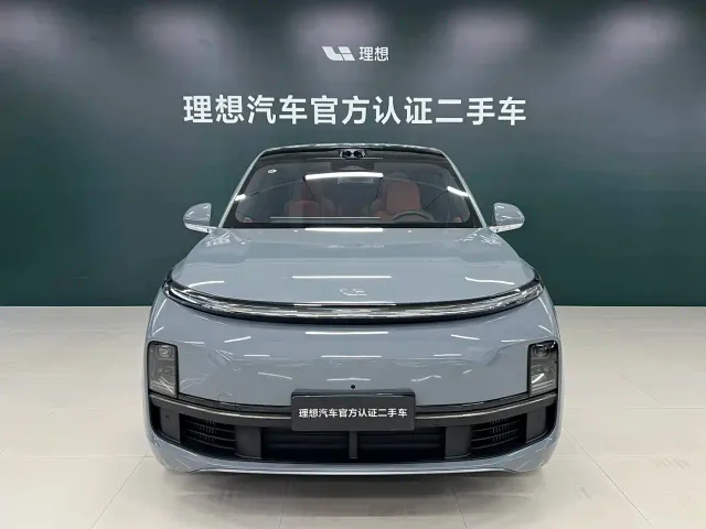 Li Auto L8 — Фото автомобиля 2