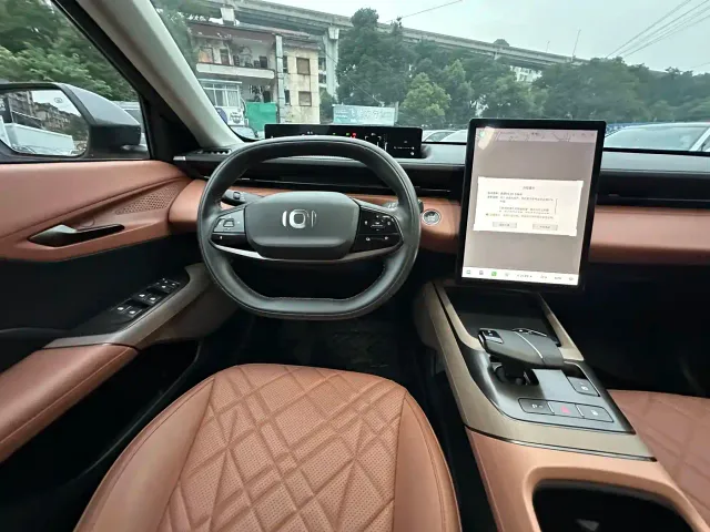 Changan Qiyuan A05 — Фото автомобиля 14