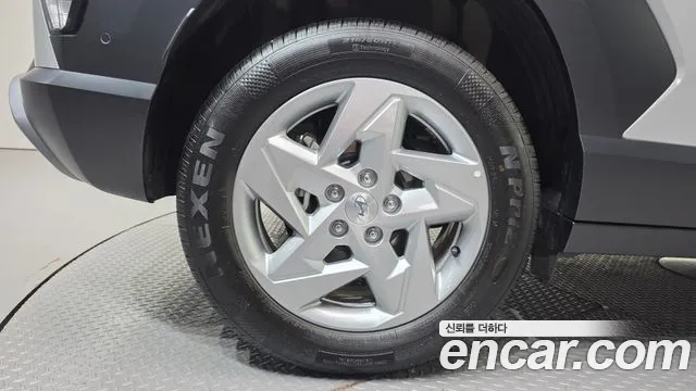 Hyundai Kona Kona (SX2) Бензин 2.0 2WD — Фото автомобиля 5