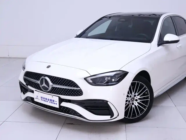 Mercedes-Benz C-Class — Фото автомобиля 3