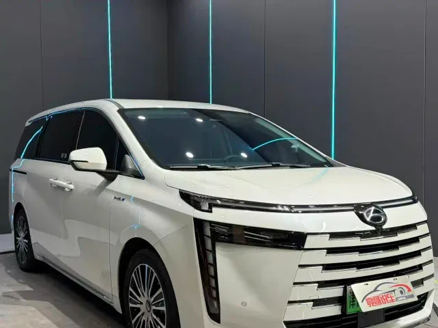 GAC Trumpchi E8 — Фото автомобиля 3