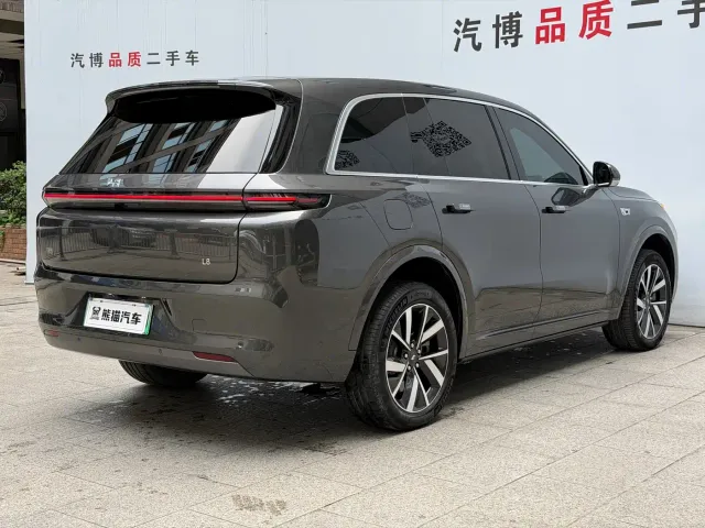 Li Auto L8 — Фото автомобиля 5