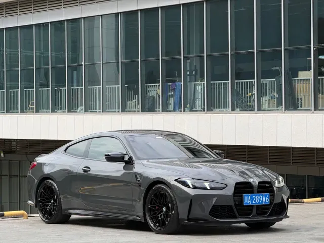BMW M4 — Фото автомобиля 9