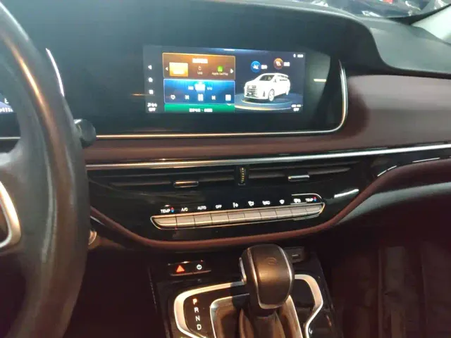GAC Trumpchi M6 — Фото автомобиля 12