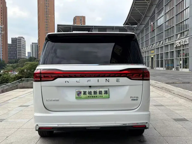 JAC Refine RF8 PHEV — Фото автомобиля 7