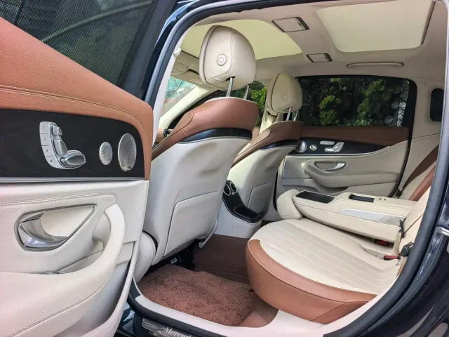 Mercedes-Benz E-Class — Фото автомобиля 9