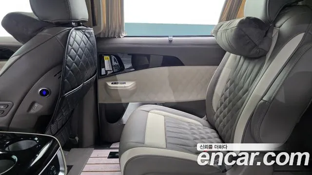 Kia Canival Новый Carnival 4 поколение Бензин 9 мест Hi-Limousine (Спецкузов) — Фото автомобиля 20