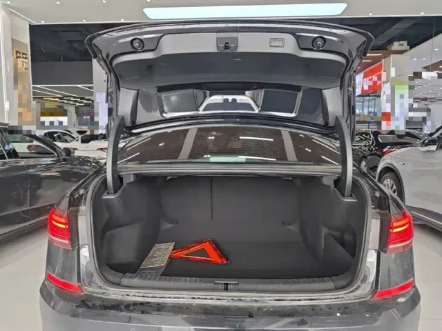 Volkswagen Passat — Фото автомобиля 18