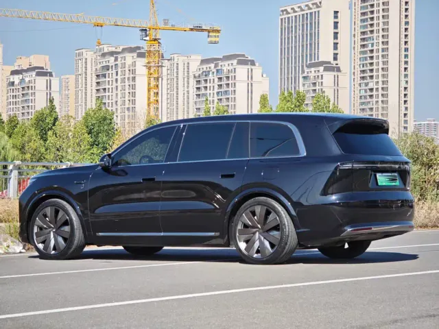 Li Auto L9 — Фото автомобиля 7
