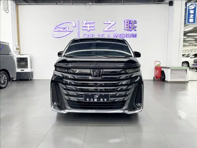 Toyota Vellfire — Фото автомобиля 2