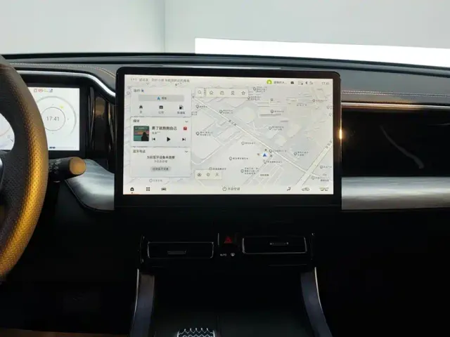 GAC Trumpchi GS8 — Фото автомобиля 13