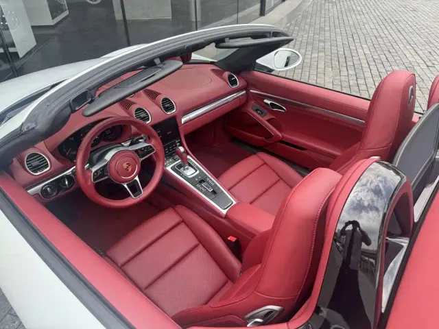 Porsche 718 — Фото автомобиля 15