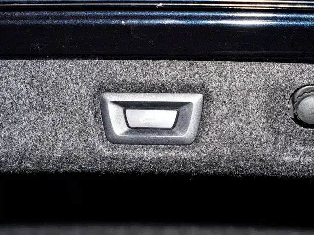 BMW 5 Series — Фото автомобиля 30