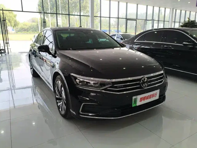Volkswagen Magotan GTE Plug-in Hybrid 2022 GTE Luxury — Фото автомобиля 3
