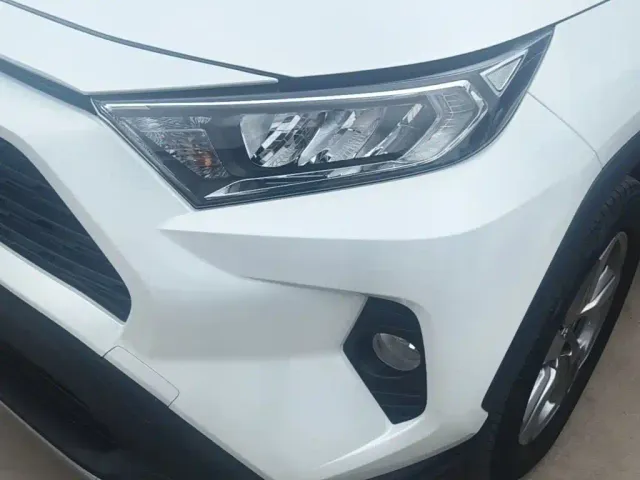 Toyota RAV4 — Фото автомобиля 23