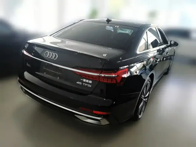 Audi A6L — Фото автомобиля 9