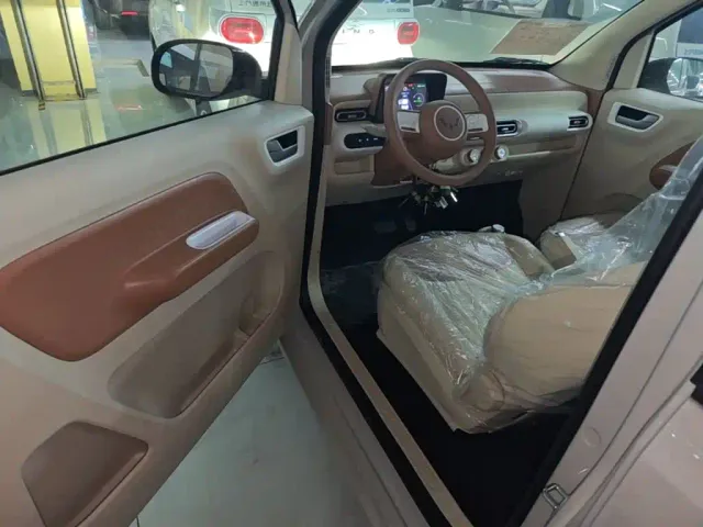 Wuling Hongguang Mini EV — Фото автомобиля 15