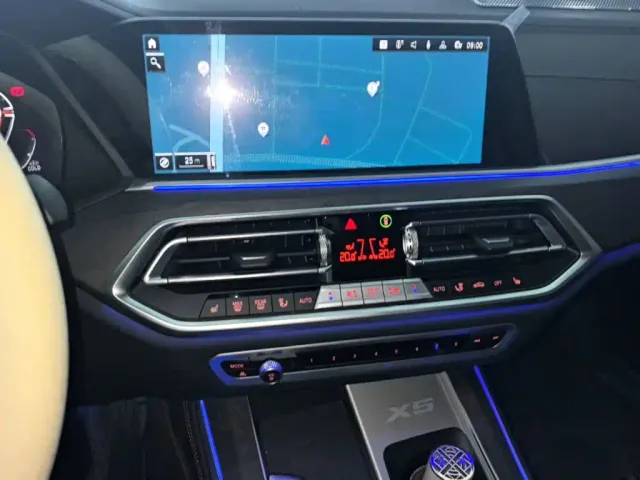 BMW X5 — Фото автомобиля 12