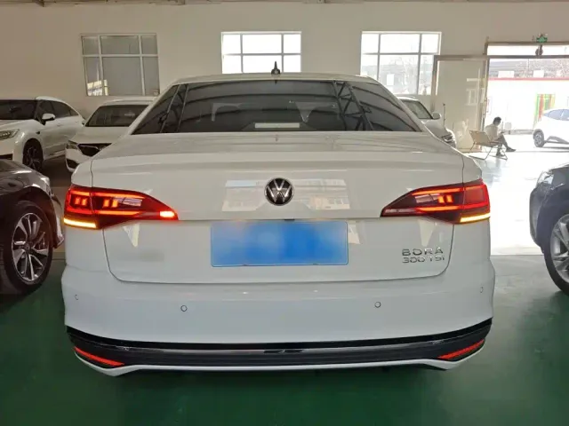 Volkswagen Bora — Фото автомобиля 3