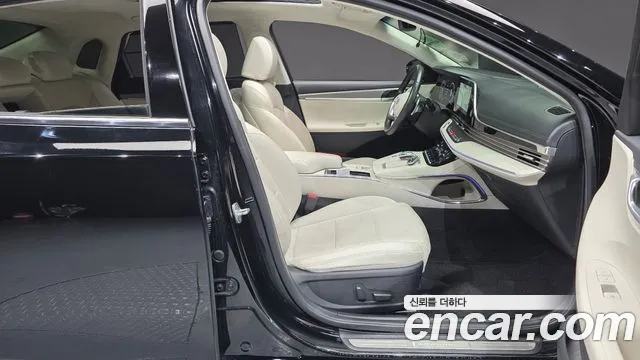 Hyundai Grandeur New — Фото автомобиля 16
