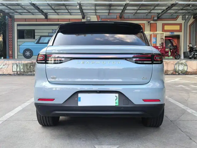 Leapmotor C11 — Фото автомобиля 16