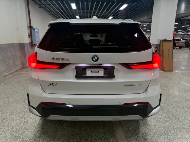 BMW X1 — Фото автомобиля 13
