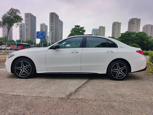 Mercedes-Benz C-Class — Фото автомобиля 3