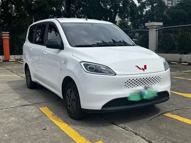 Wuling Hongguang — Фото автомобиля 3