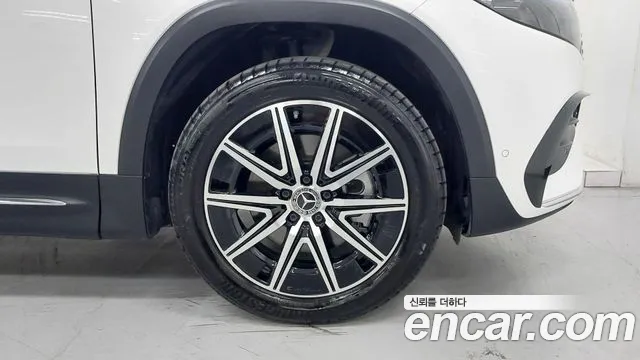Mercedes-Benz EQB — Фото автомобиля 5