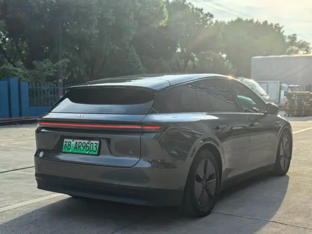 Li Auto i6 — Фото автомобиля 13