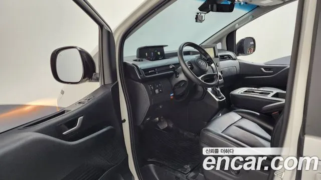 Hyundai Staria Staria L3.5 Инвалидная коляска Подъёмник/Slope — Фото автомобиля 9