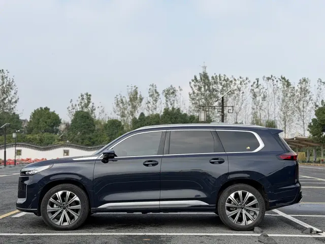 Exeed VX — Фото автомобиля 4