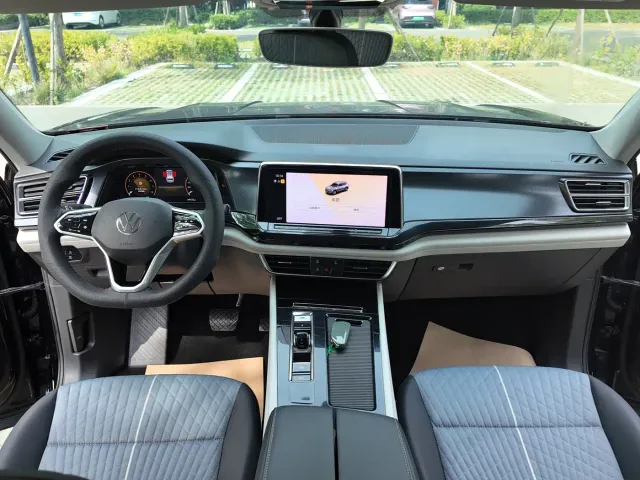 Volkswagen Teramont — Фото автомобиля 12